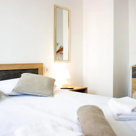 Serenity Apartment *